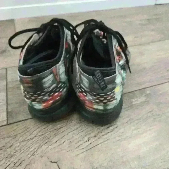 Nike Multicolor Women's Sneakers - Picture 3 of 14